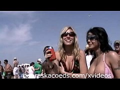 Видеоролики смотреть сейчас любительская съемка порно пьяные в москве