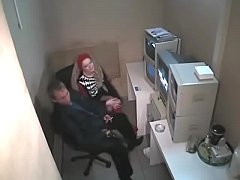 Скрыта веб камера в женской раздевалке смотреть видео